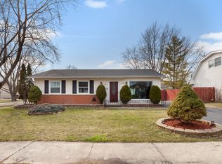 279 Plainview Dr, Bolingbrook, IL 60440