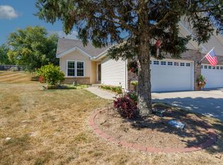 109 Meadow Ridge Dr APT B, Bloomington, IL 61704