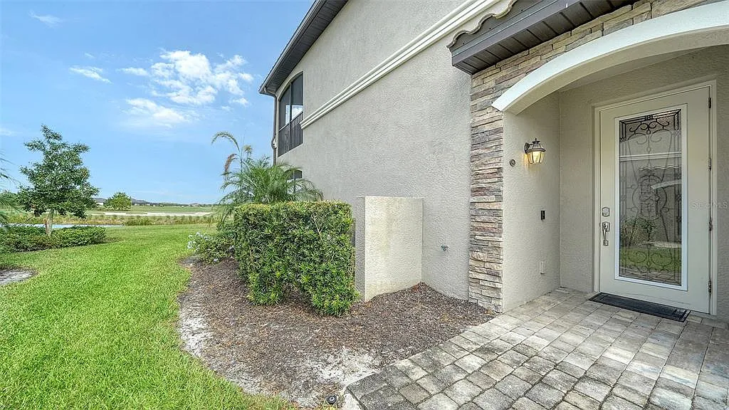 3 bed, 2.0 bath, 1786 sqft, $7,500 — Photo 3