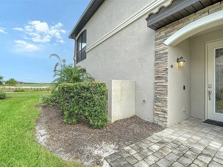 17815 Gawthrop Dr #101 — Photo 3