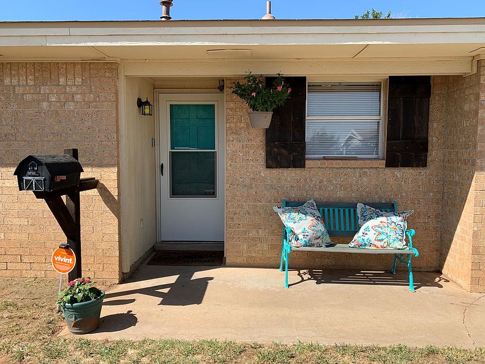 1st image of 104 Holly Dr