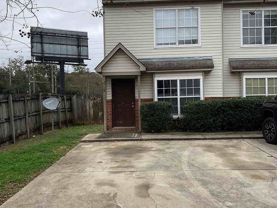 1st image of 2768 Tess Cir