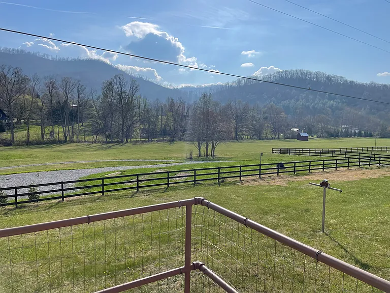 225 Bull Creek Rd — Photo 23
