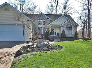 378 Nicole Ln, Northfield, OH 44067