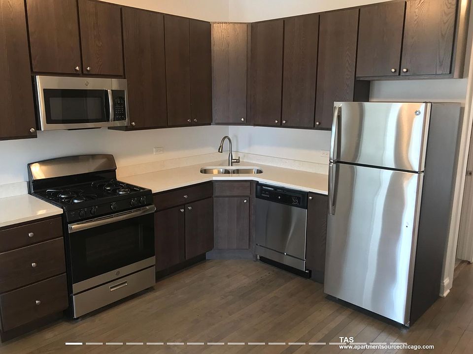 1st image of 2894 N Milwaukee Ave #3