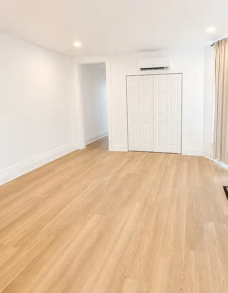 126 W College St #8 — Photo 9
