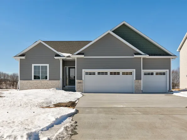 3827 NW Reinhart Dr, Ankeny, IA 50023