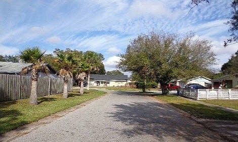 2nd image of 7921 Woodglen Cir