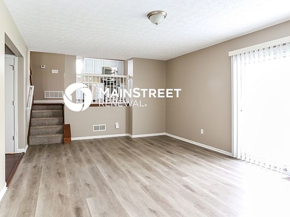 4th image of 818 Wallinger Dr