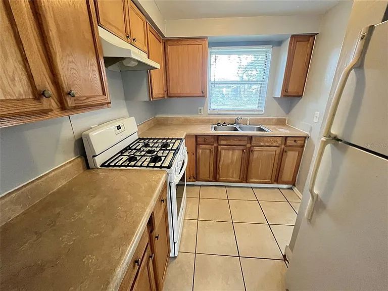 146 Bob Thomas Cir — Photo 8