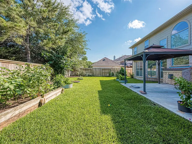 25907 Pebble Terrane Ln — Photo 41