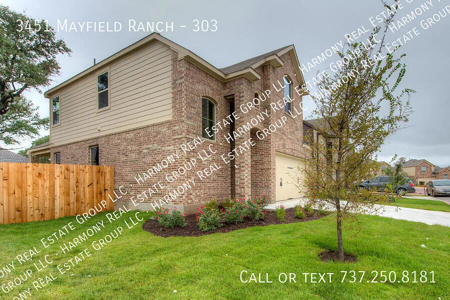 Large 4 bedroom in Gated Community — Photo 2