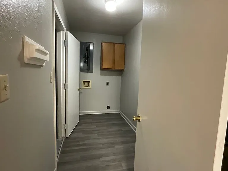400 S 7th St — Photo 11