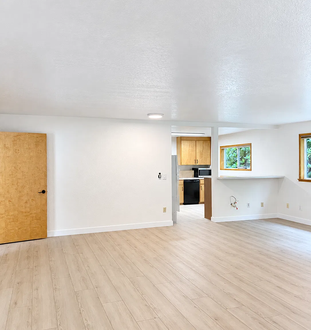 3 bed, 1300 sqft, $2,900 — Photo 4