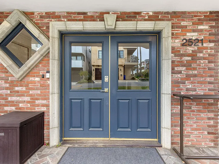 2521 Alma Ave — Photo 17