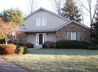 9 Briars Ln, Wilmington, DE 19807