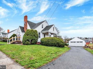 319 N Franklin St, Waynesboro, PA 17268