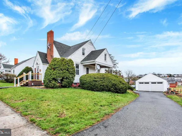 319 N Franklin St, Waynesboro, PA 17268