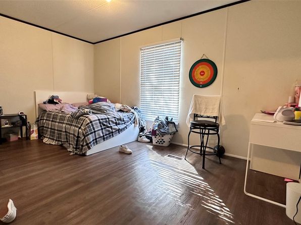 45 N 3rd St #63, Somerset, TX 78069