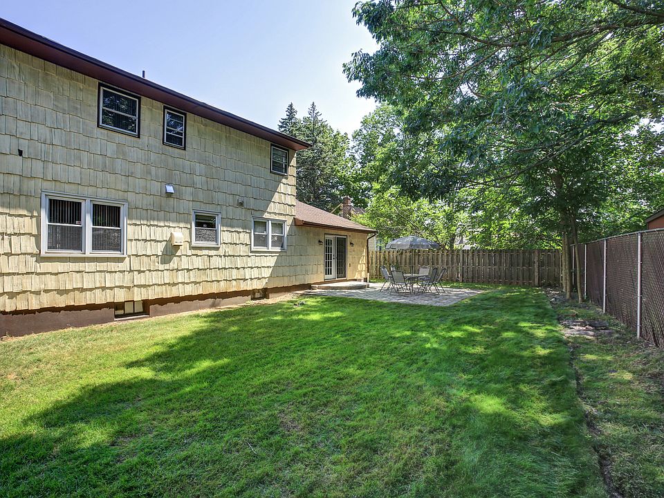 2nd image of 469 Inman Ave