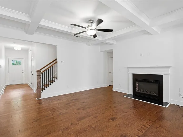 5372 Brooklands Dr — Photo 4