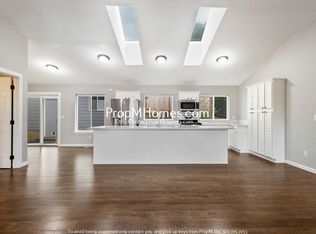 712 SE Forest Glen Rd, Estacada, OR 97023