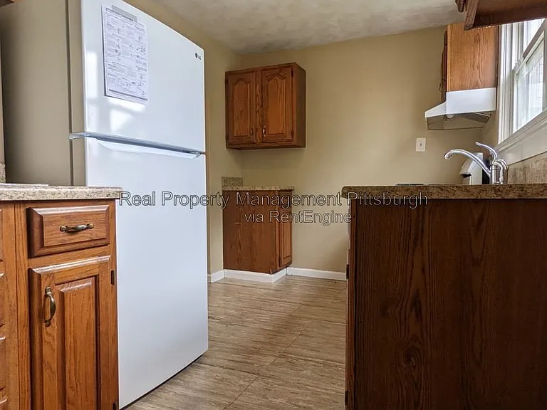 302 W Miller Ave — Photo 3