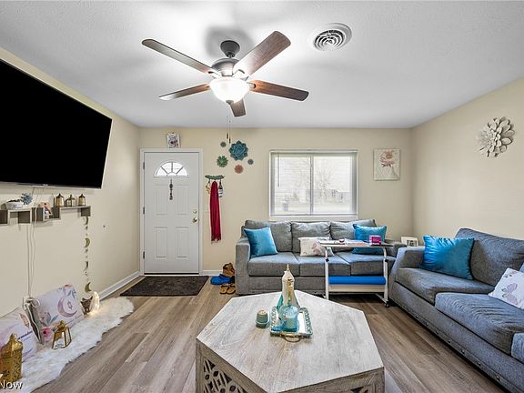 5th image of 14133 Pearlview Dr