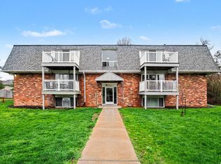6712 Cascade Rd SE #15, Grand Rapids, MI 49546