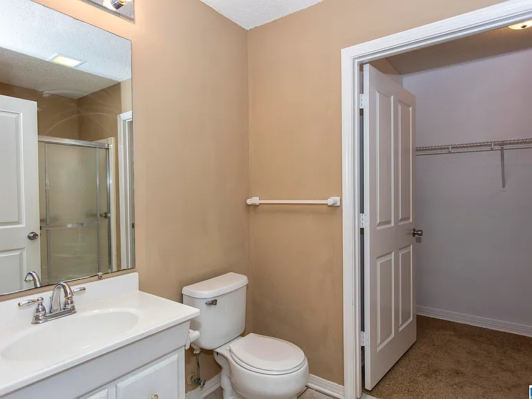 1612 Glenwood St NW — Photo 11