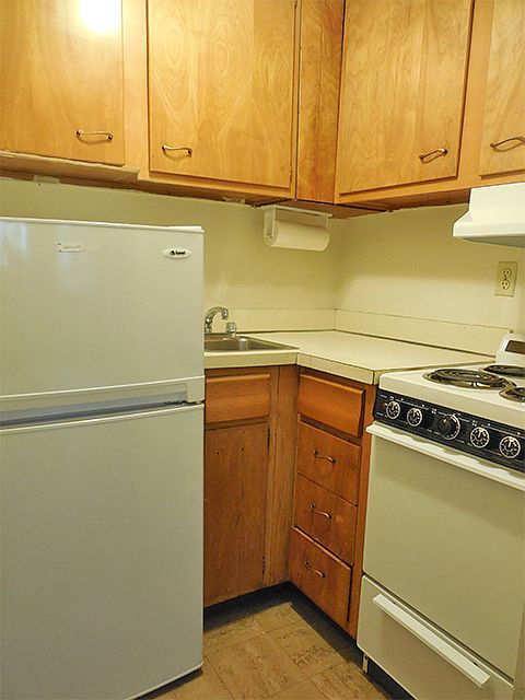 2nd image of 4 Arlington St #4-04