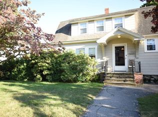 8 Sunset Ave, Methuen, MA 01844