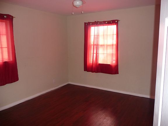 4th image of 13218 S Budlong Ave