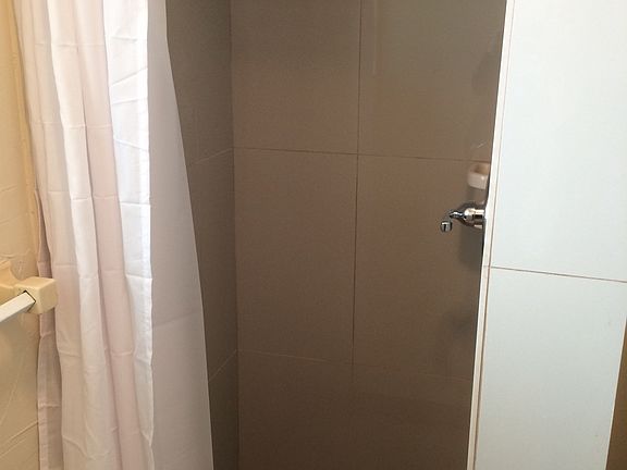 3rd image of 301 NE 17th Ave APT 2