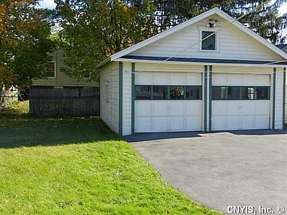 4th image of 124 Greenland Dr