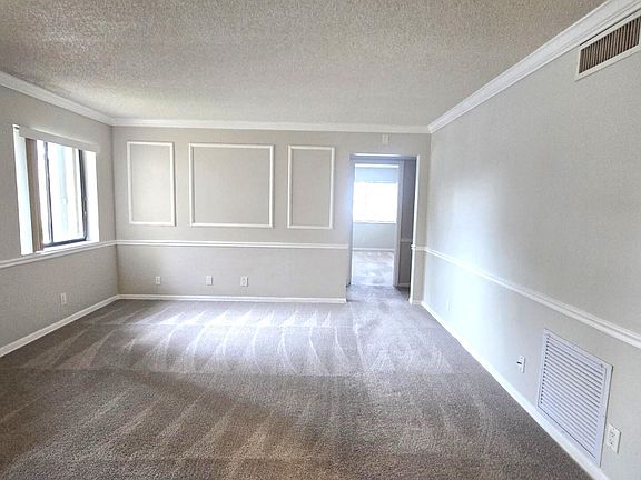 5th image of 521 Shady Pine Way #A2