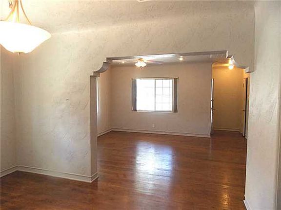 3rd image of 3200 Mobile Ave