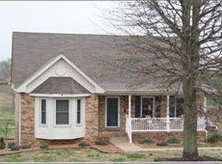 967 Tommy Oliver Rd, Clarksville, TN 37042