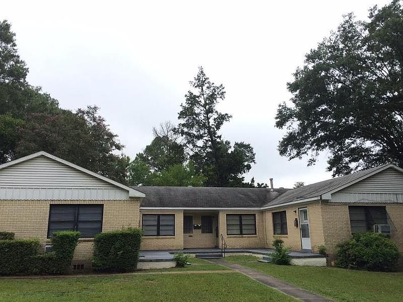 1st image of 802 Noel Dr APT 1