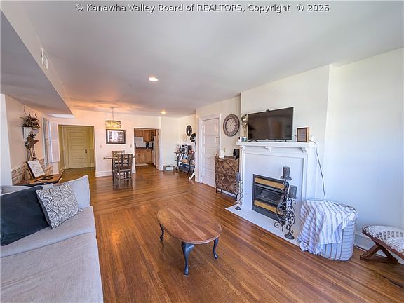 4th image of 1313 Lee St E APT 221