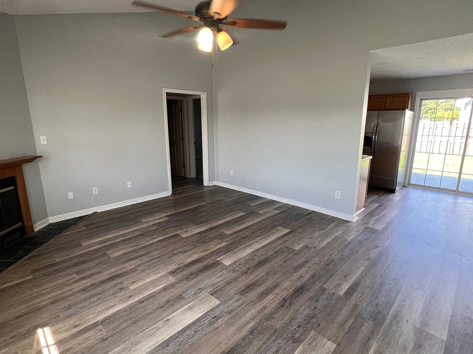 105 Foxtrail Drive (Hubert) - 1 — Photo 4