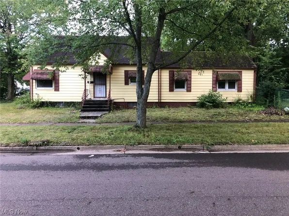 1110 Lawton St, Akron, OH 44320