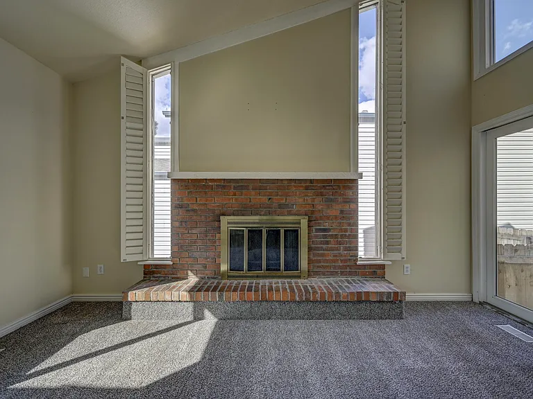 4318 Moonbeam Dr — Photo 8
