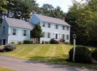 5 Berry Ln, Norfolk, MA 02056