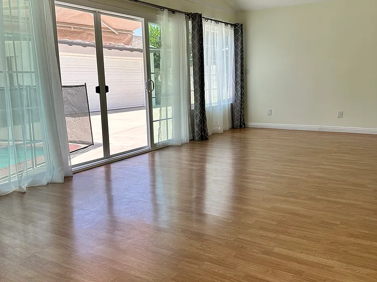 14552 Runnymede St — Photo 62