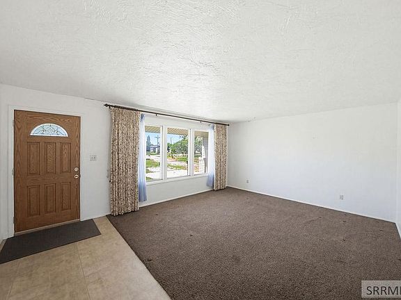 5th image of 4013 E 107 N