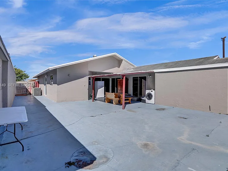 11854 SW 210th St — Photo 43