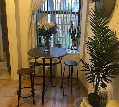 3rd image of 322 E 89th St APT 1D