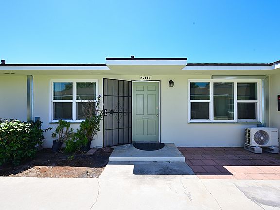 SINGLE STORY UNIT, FULLY UPGRADED
