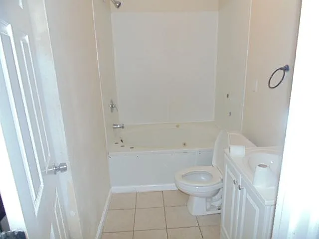 2247 Toledo St — Photo 8